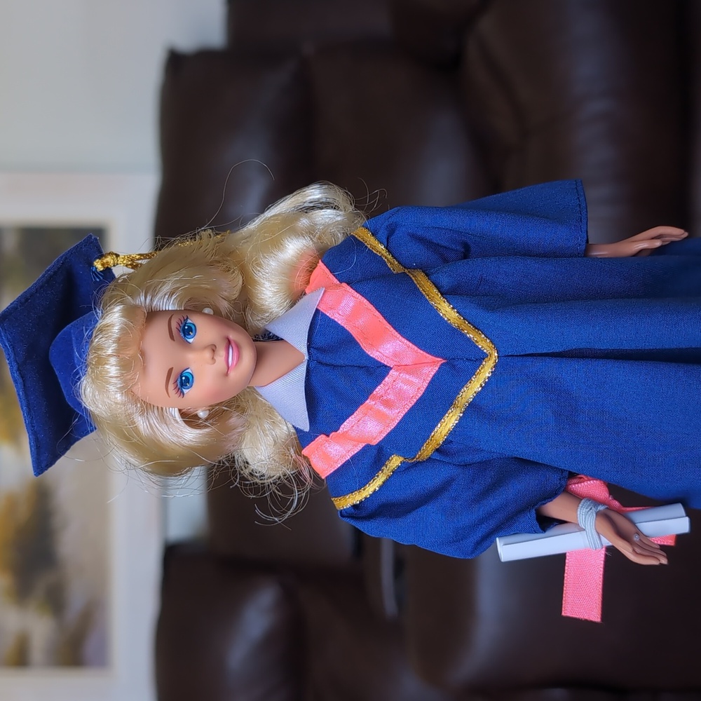 Vintage Graduation Barbie Doll - Picture 1 of 7